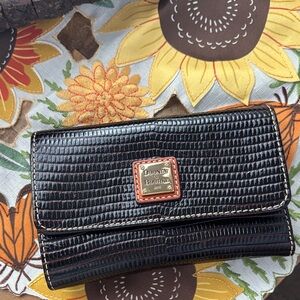 Dooney & Bourke Textured Black nwt Wallet